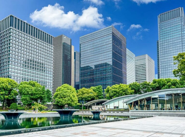 施設警備はきついの？現場スタッフの体験談や仕事選びのポイントを解説